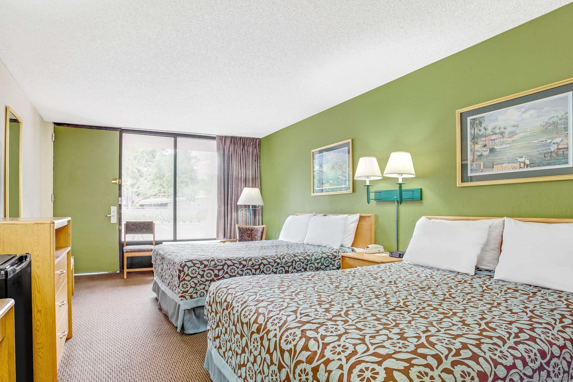 Days Inn By Wyndham Bradenton - Near The Gulf Εξωτερικό φωτογραφία