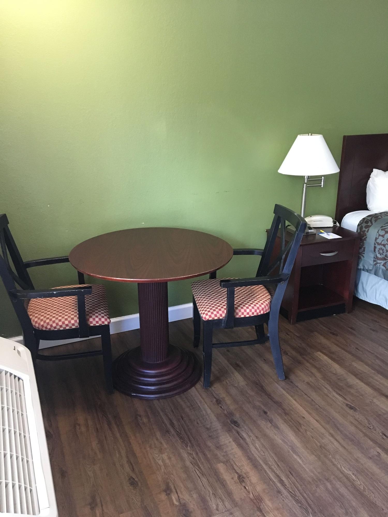 Days Inn By Wyndham Bradenton - Near The Gulf Εξωτερικό φωτογραφία
