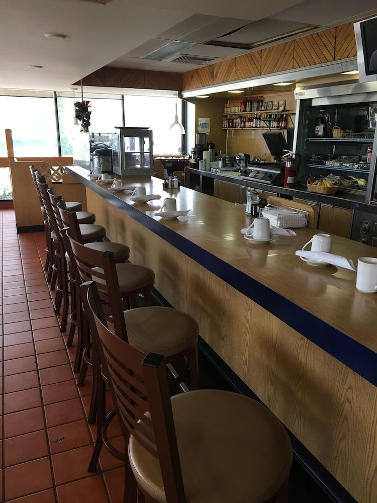 Days Inn By Wyndham Bradenton - Near The Gulf Εξωτερικό φωτογραφία