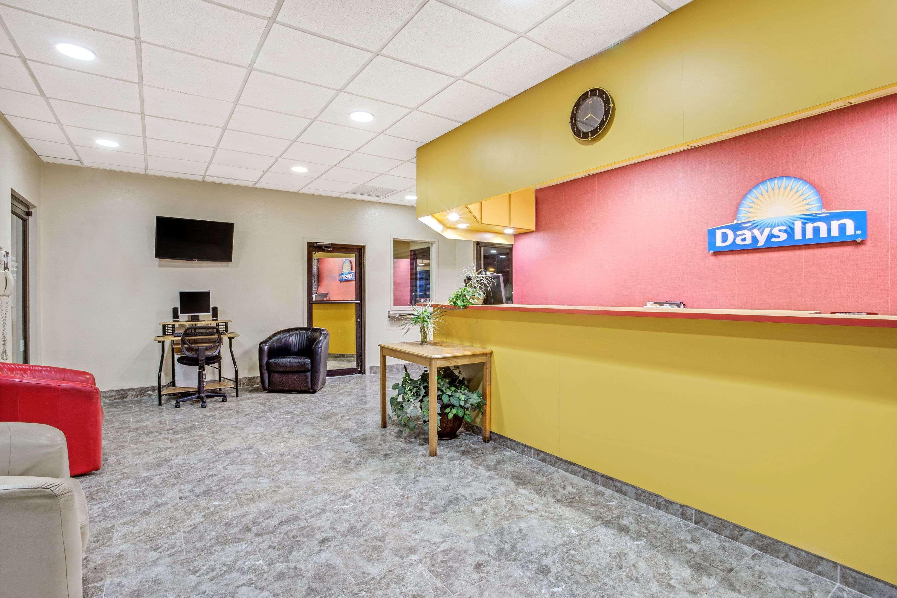Days Inn By Wyndham Bradenton - Near The Gulf Εξωτερικό φωτογραφία
