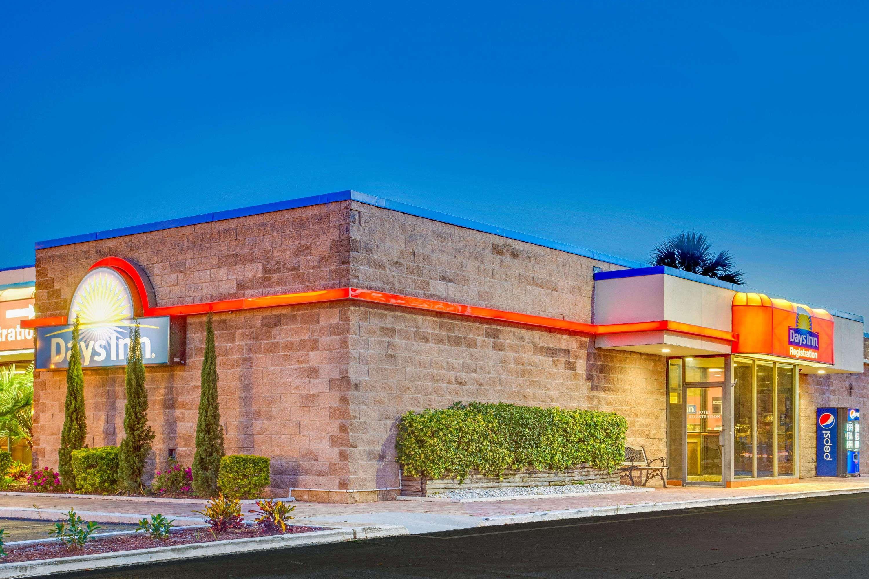 Days Inn By Wyndham Bradenton - Near The Gulf Εξωτερικό φωτογραφία